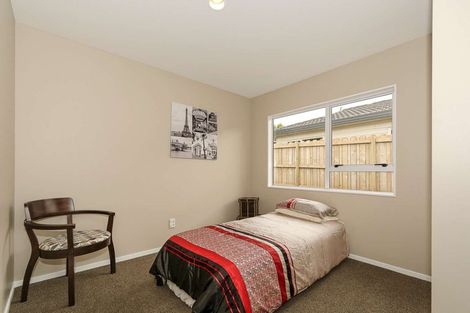 Photo of property in 15d Sarona Avenue, Glen Eden, Auckland, 0602