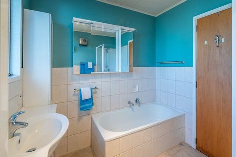Photo of property in 2/16 Oldham Crescent, Halswell, Christchurch, 8025