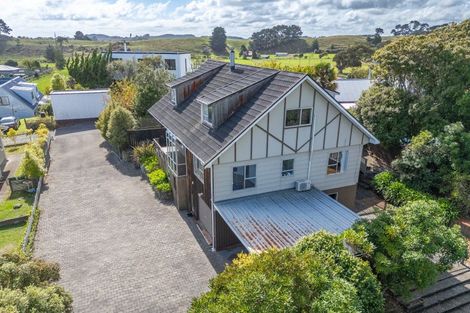 Photo of property in 65 Lupin Road, Otaki, 5512
