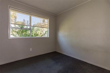 Photo of property in 49 Donovan Avenue, Massey, Auckland, 0614
