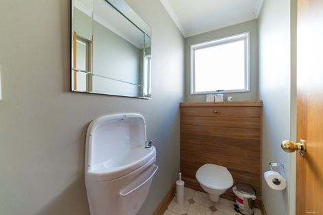 Photo of property in 141 Wynyard Crescent, Fernhill, Queenstown, 9300