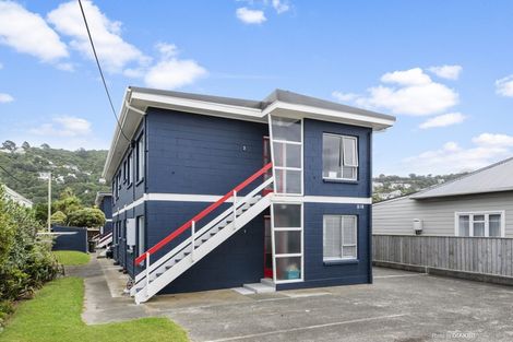 Photo of property in 218u2 Onepu Road, Lyall Bay, Wellington, 6022