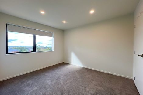 Photo of property in 46a Tiroroa Avenue, Te Atatu South, Auckland, 0610