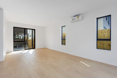 Photo of property in 142 Moore Street, Hillcrest, Auckland, 0627