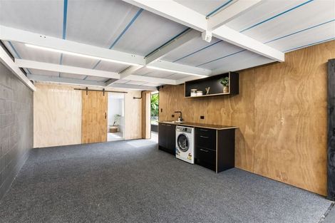 Photo of property in 33 Shetland Street, Glen Eden, Auckland, 0602