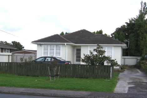 Photo of property in 700 Te Atatu Road, Te Atatu Peninsula, Auckland, 0610