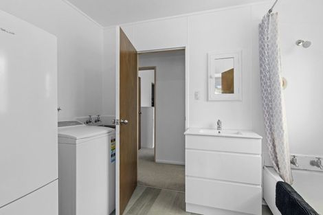 Photo of property in 89a Main Road, Wainuiomata, Lower Hutt, 5014