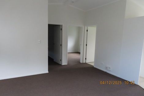 Photo of property in 15 Fernhaven Place, Massey, Auckland, 0614