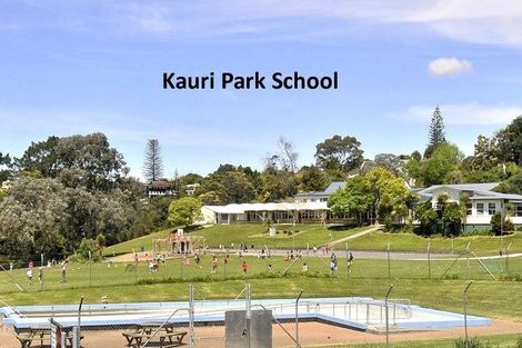 Photo of property in 1/5 Stott Avenue, Birkdale, Auckland, 0626