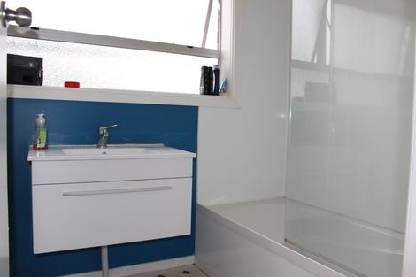 Photo of property in 2 Guildford Street, Levin, 5510