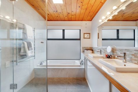 Photo of property in 14a Mccrystal Avenue, Bucklands Beach, Auckland, 2012