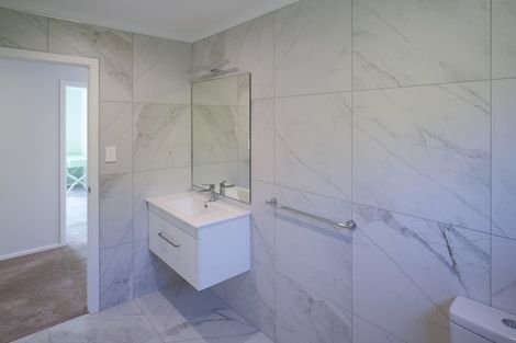 Photo of property in 18 Prestbury Grove, Churton Park, Wellington, 6037