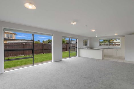 Photo of property in 19 Aitkenhead Court, Parakai, 0830