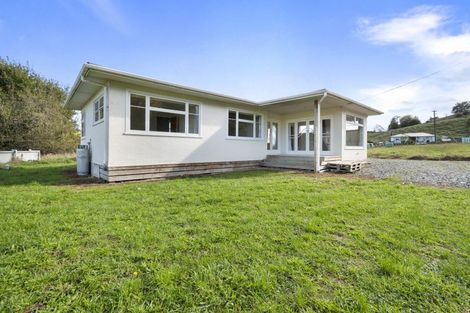 Photo of property in 14 Gordon Terrace, Hunterville, 4730