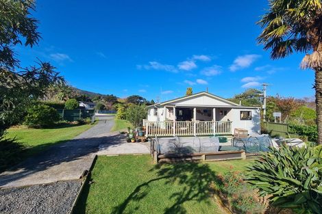 Photo of property in 15 Driving Creek Road, Coromandel, 3506
