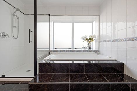 Photo of property in 11 Houhere Place, Pukete, Hamilton, 3200