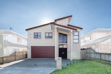 Photo of property in 13 Heidi Crescent, Flat Bush, Auckland, 2016