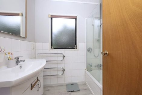 Photo of property in 23 Moire Road, Massey, Auckland, 0614