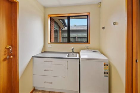 Photo of property in 113 Avonhead Road, Avonhead, Christchurch, 8042