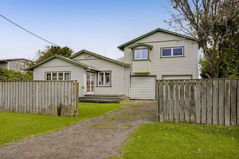 Photo of property in 52 Kawei Road, Ohawe, Hawera, 4671