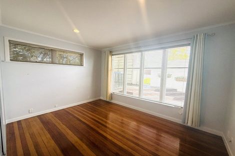 Photo of property in 90 Arran Road, Browns Bay, Auckland, 0630