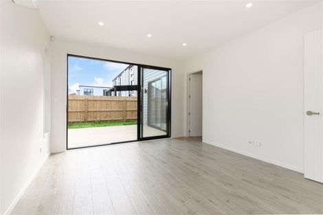 Photo of property in 17 Coast Garden Drive, Hobsonville, Auckland, 0616