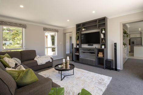 Photo of property in 40 Resolution Drive, Whitby, Porirua, 5024