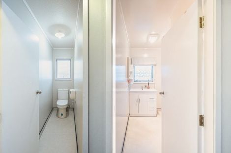 Photo of property in 29 Matipo Crescent, Pukete, Hamilton, 3200