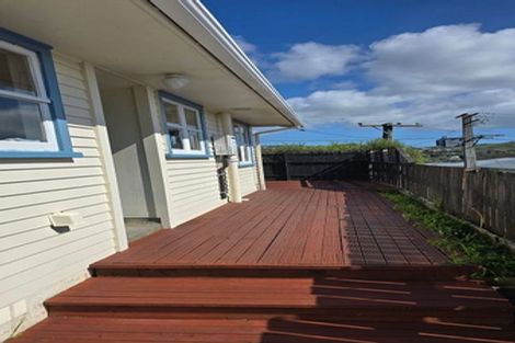 Photo of property in 9 Catherine Crescent, Paparangi, Wellington, 6037