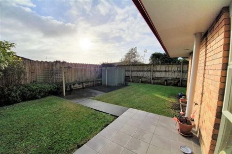 Photo of property in 10 Lime Crescent, Papakura, 2110