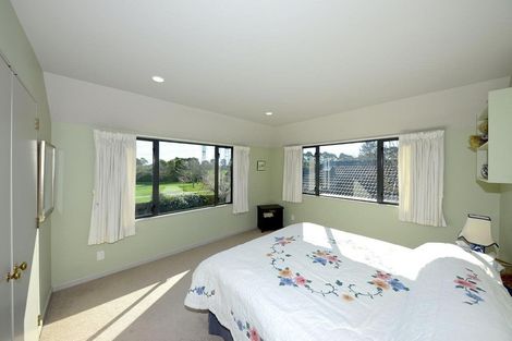 Photo of property in 5 Arundel Gate, Avonhead, Christchurch, 8042