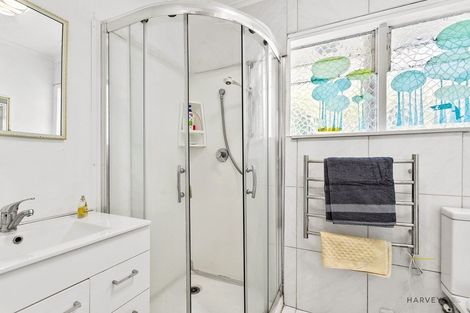 Photo of property in 48 Fairmount Road, Titirangi, Auckland, 0604