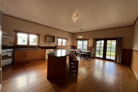 Photo of property in 25 Ranfurly Street, Hokowhitu, Palmerston North, 4410