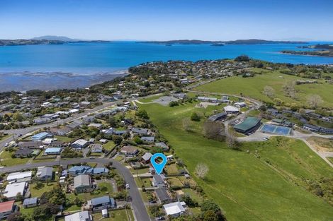 Photo of property in 21 Brigitte View, Snells Beach, 0920
