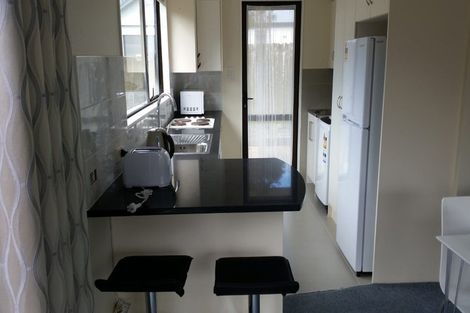 Photo of property in 22 Sarah Place, Farm Cove, Auckland, 2012