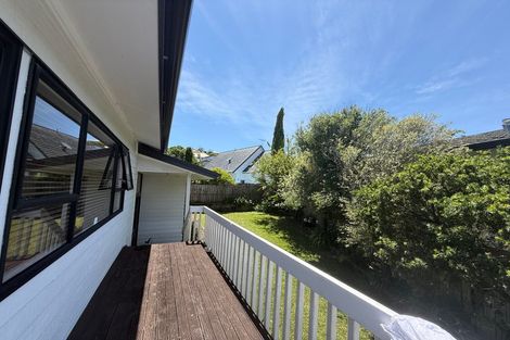 Photo of property in 1/8 Ronald Macken Place, Windsor Park, Auckland, 0632
