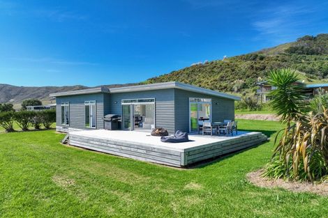 Photo of property in 3 Mahia Heights Drive, Mahia, 4198