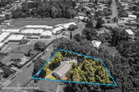 Photo of property in 70 Grande Vue Road, Hillpark, Auckland, 2102