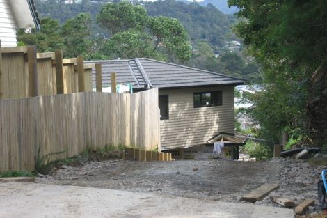 Photo of property in 42a Highland Avenue, Titirangi, Auckland, 0604