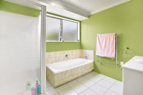 Photo of property in 6 Spinnaker Drive, Flagstaff, Hamilton, 3210
