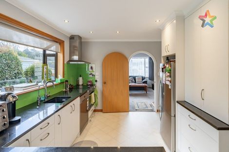Photo of property in 8 Hawthorn Crescent, Stokes Valley, Lower Hutt, 5019