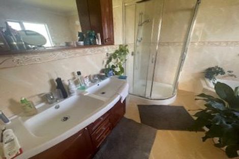 Photo of property in 27d Lyford Crescent, Sunnynook, Auckland, 0620