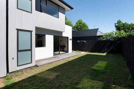 Photo of property in 64u3 Banbury Crescent, Fairfield, Hamilton, 3214