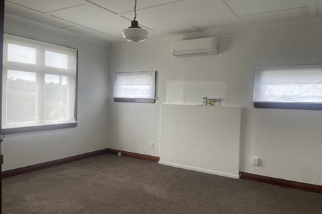 Photo of property in 22 Lincoln Park Avenue, Massey, Auckland, 0614
