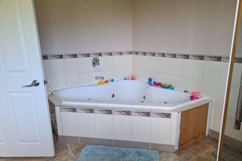 Photo of property in 541 Bidwills Cutting Road, Morison Bush, Greytown, 5794