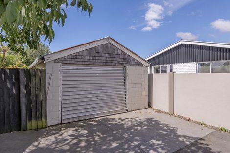 Photo of property in 124 Somerfield Street, Somerfield, Christchurch, 8024