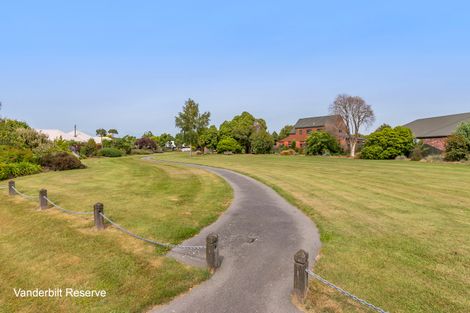 Photo of property in 19 Thornlea Place, Halswell, Christchurch, 8025