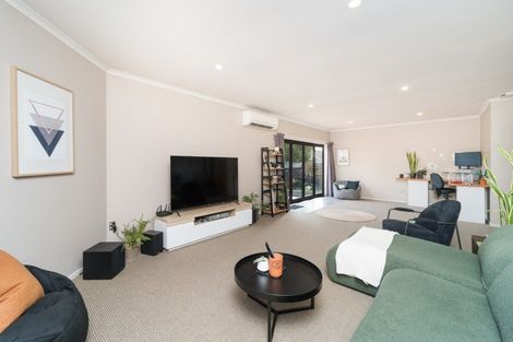 Photo of property in 74 Lincoln Street, Ashhurst, 4810