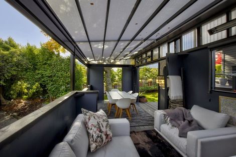 Photo of property in 11 Cedar Drive, Kelvin Heights, Queenstown, 9300