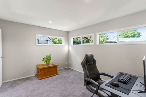 Photo of property in 20 Hillcrest Place, Avonhead, Christchurch, 8042